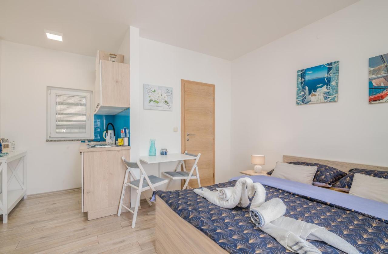 Apartment Stella Di Mare 2 Krk Town Exteriör bild